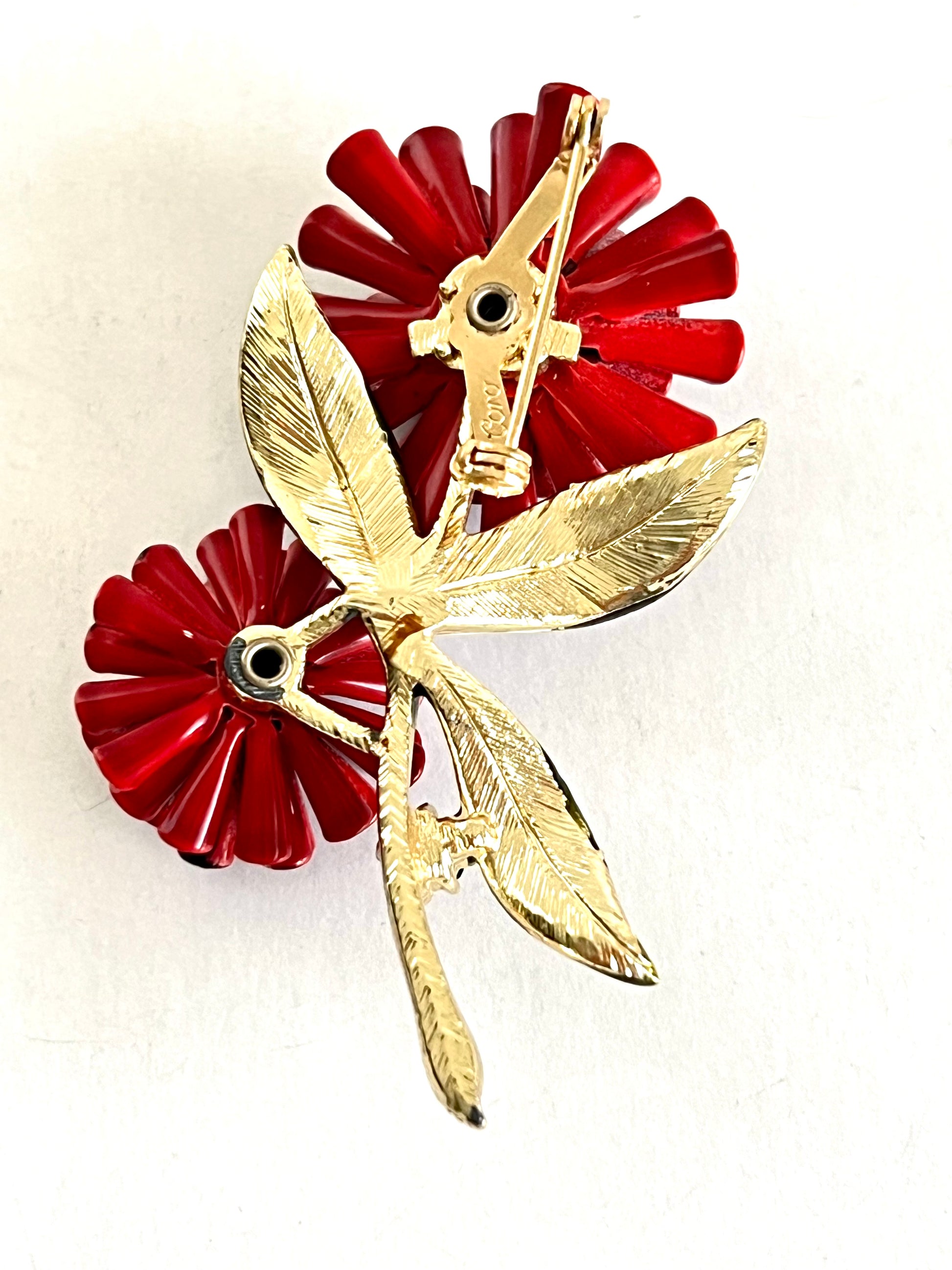 Coro Red Dahlia or Chrysanthemum Brooch