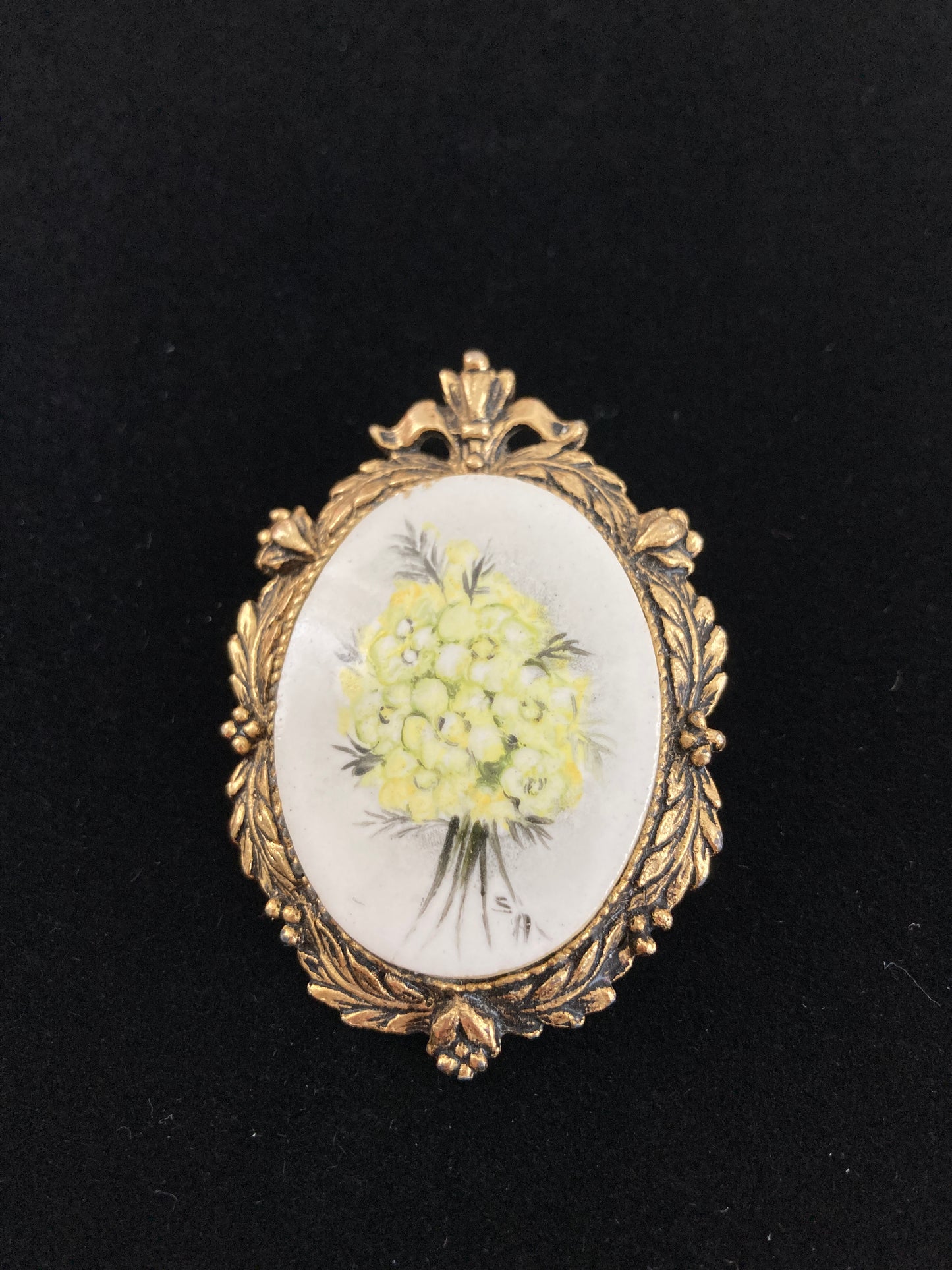 Hand Painted Porcelain Flower Bouquet Brooch/Pendant