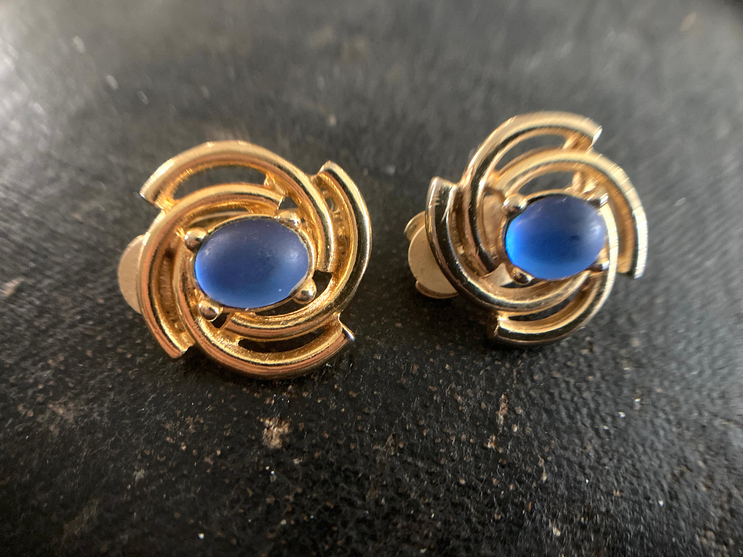 Vintage Paolo Gucci Earrings Blue Moonglow Gold-tone Metal