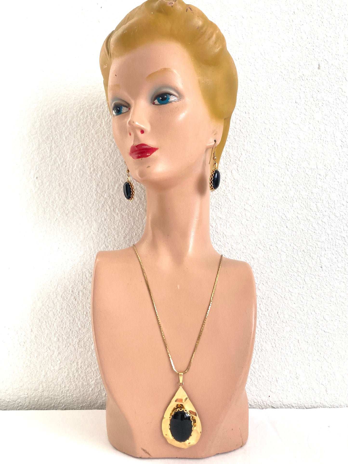 Teardrop Necklace and Earrings in Black and Gold Tone