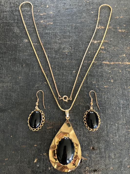 Teardrop Necklace and Earrings in Black and Gold Tone