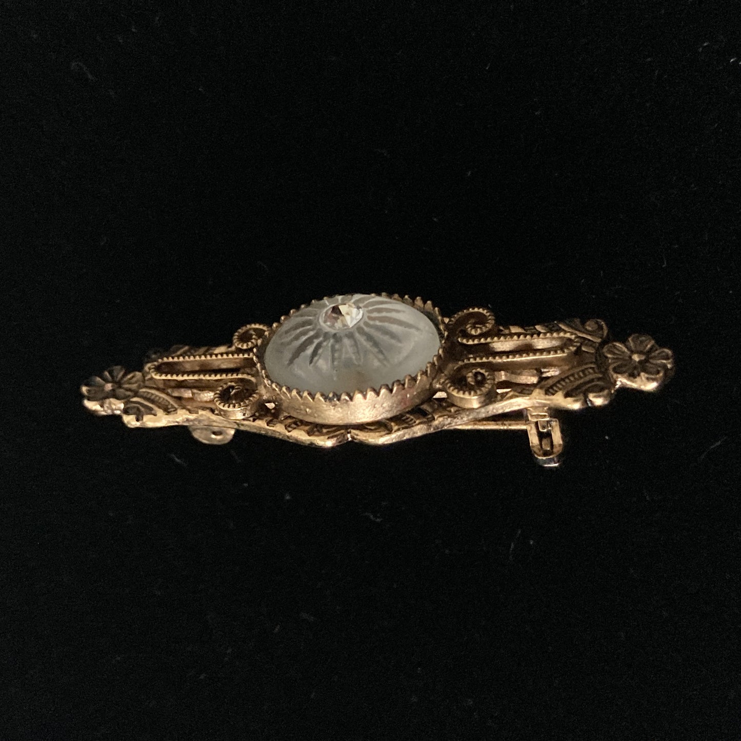 Modern Victorian Revival Bar Brooch