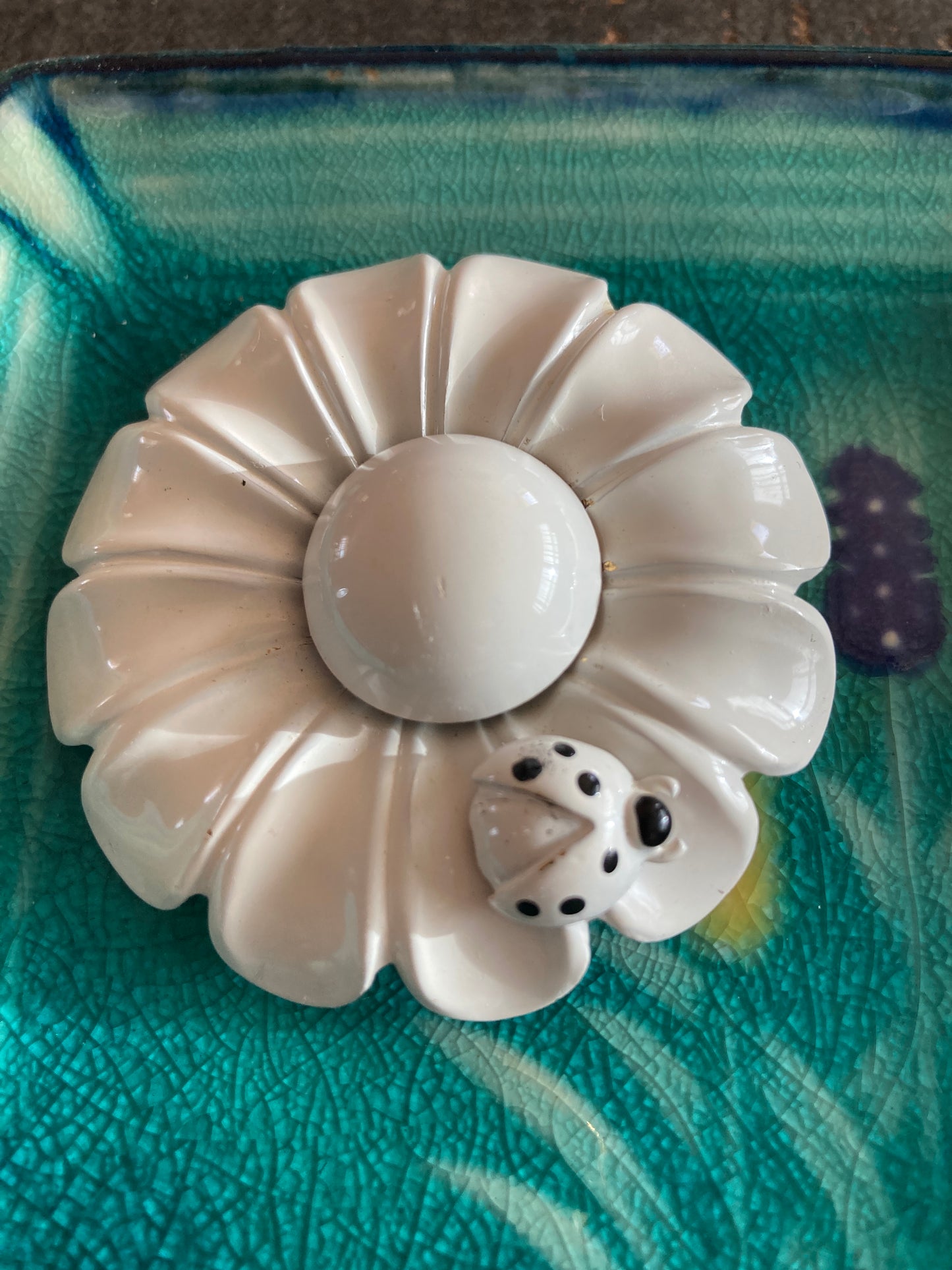 White Daisy Flower w/ Ladybug Enamel Brooch