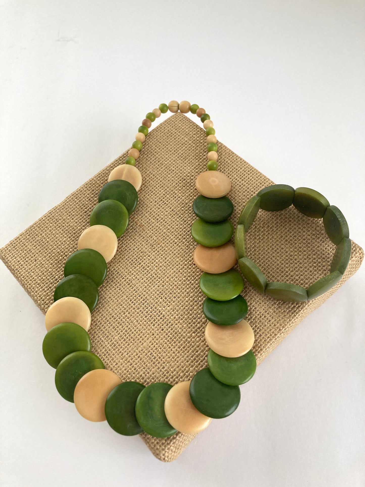 Green and Cream Disc Necklace and matching Bracelet set