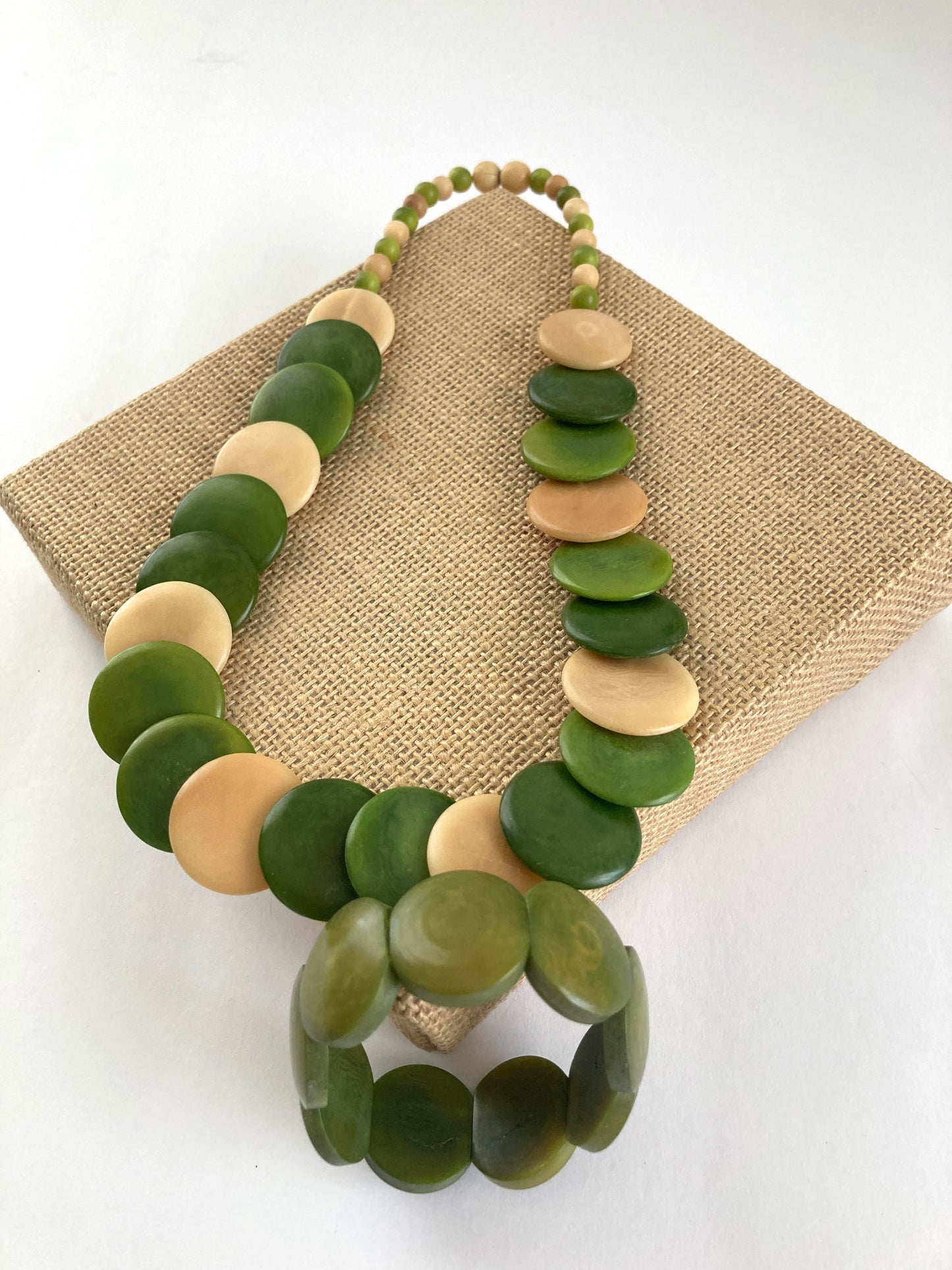 Green and Cream Disc Necklace and matching Bracelet set