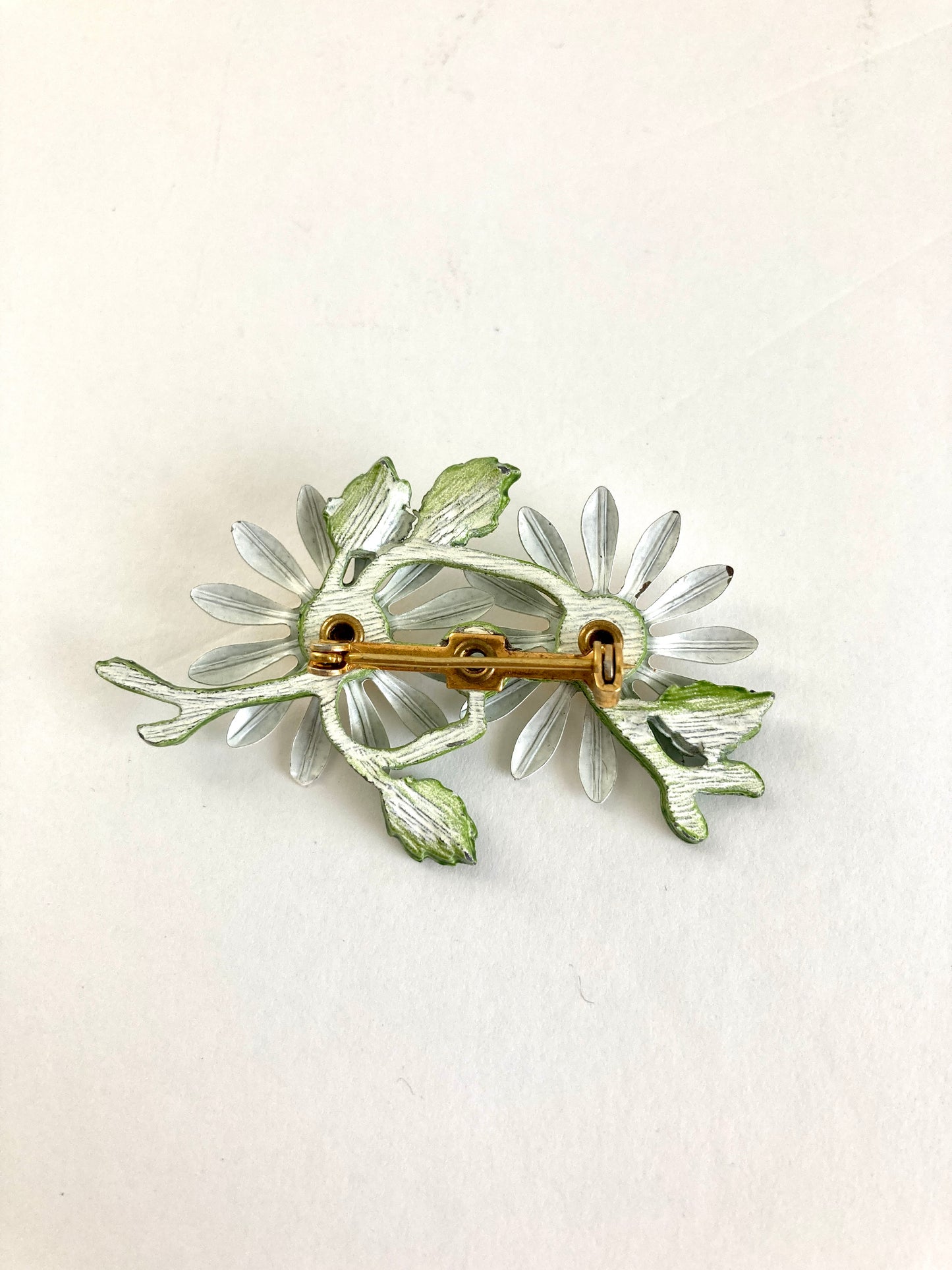 1960s Double Daisy Enamel Brooch