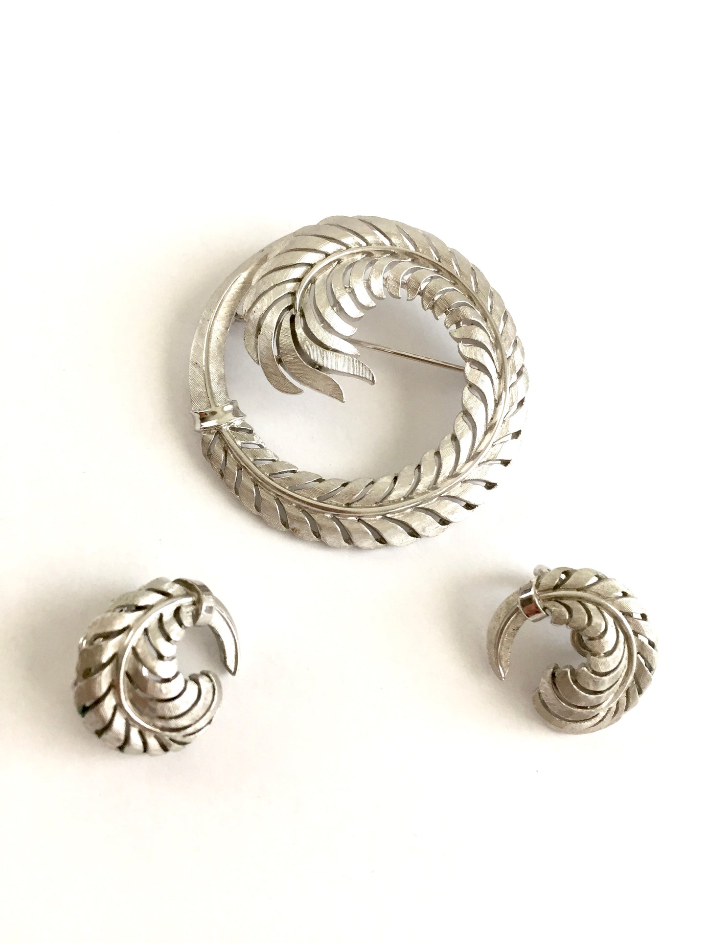 Brooch and Earrings Set Brushed Silver Fern, Trifari