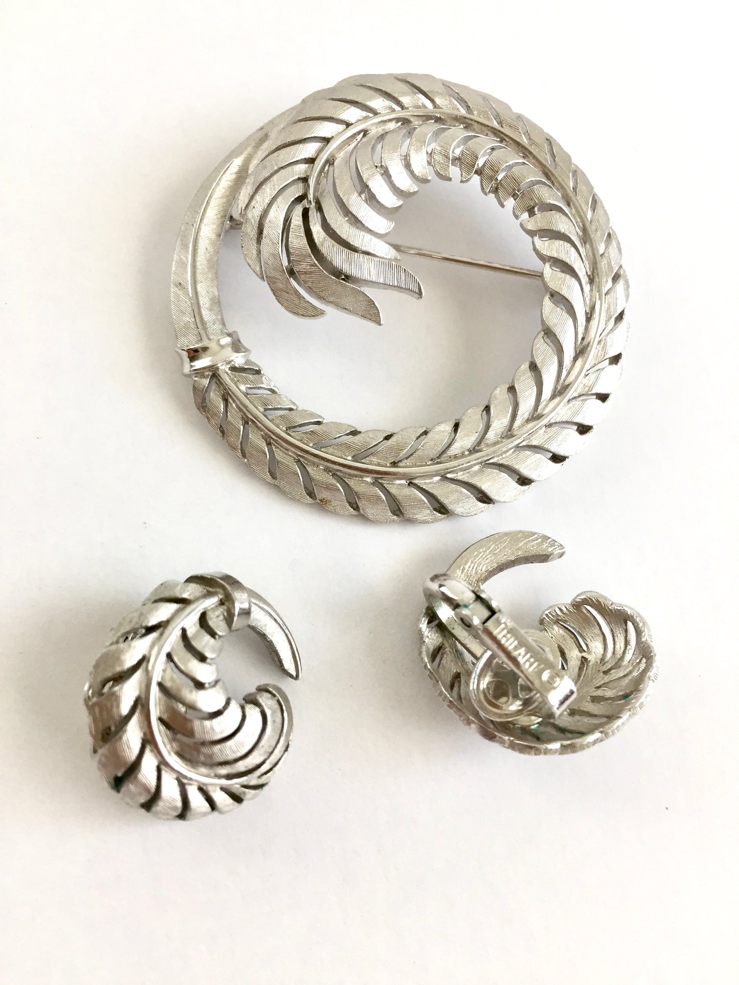 Brooch and Earrings Set Brushed Silver Fern, Trifari