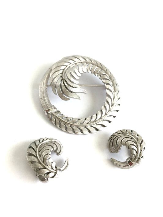 Brooch and Earrings Set Brushed Silver Fern, Trifari