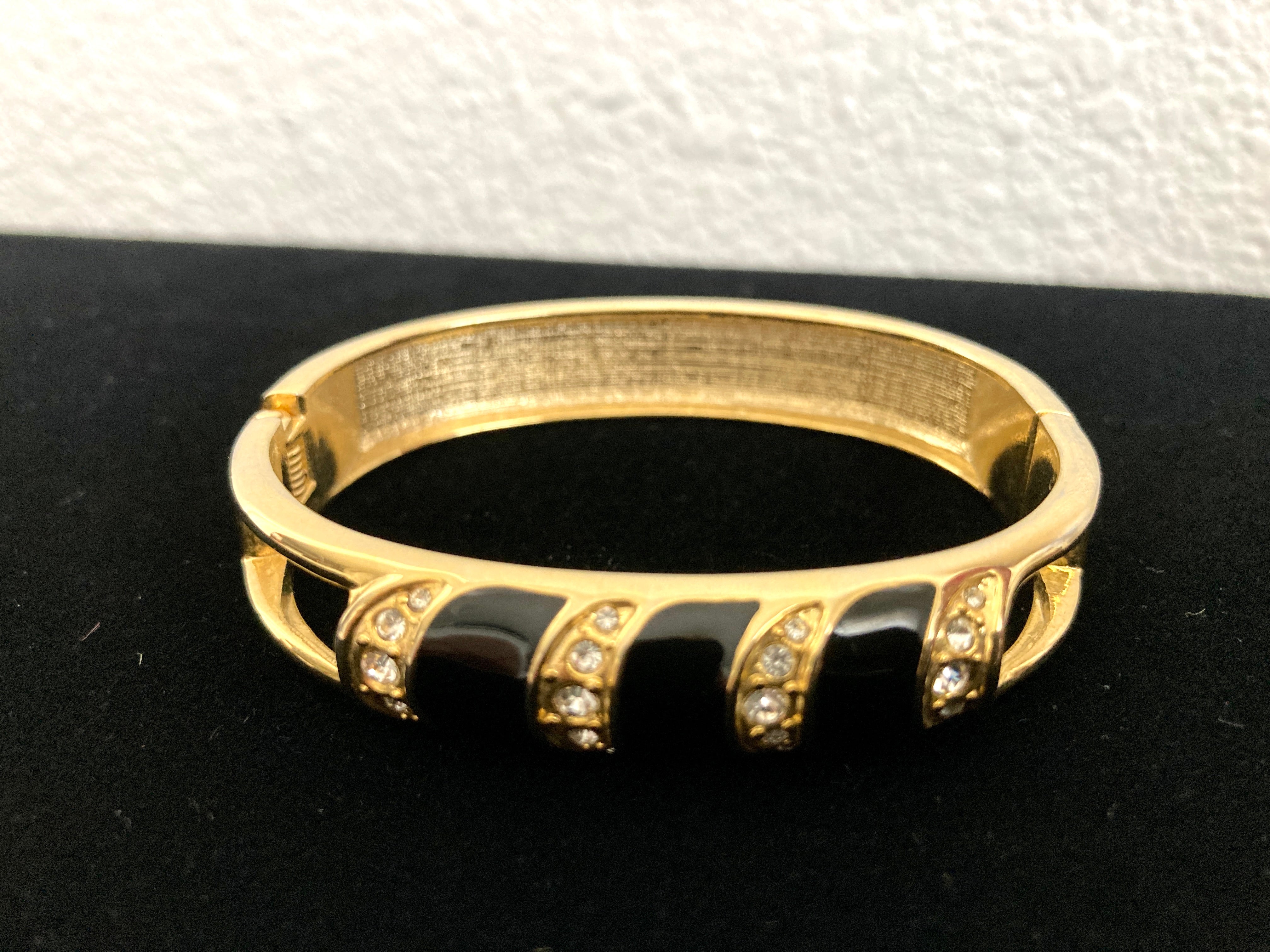 Vintage 50s 60s Gold Tone Black Glass store Clamper Bracelet