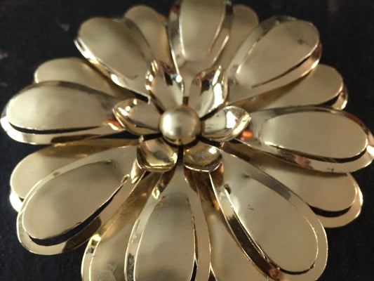 Vintage Large Gold Tone Metal Flower Brooch 