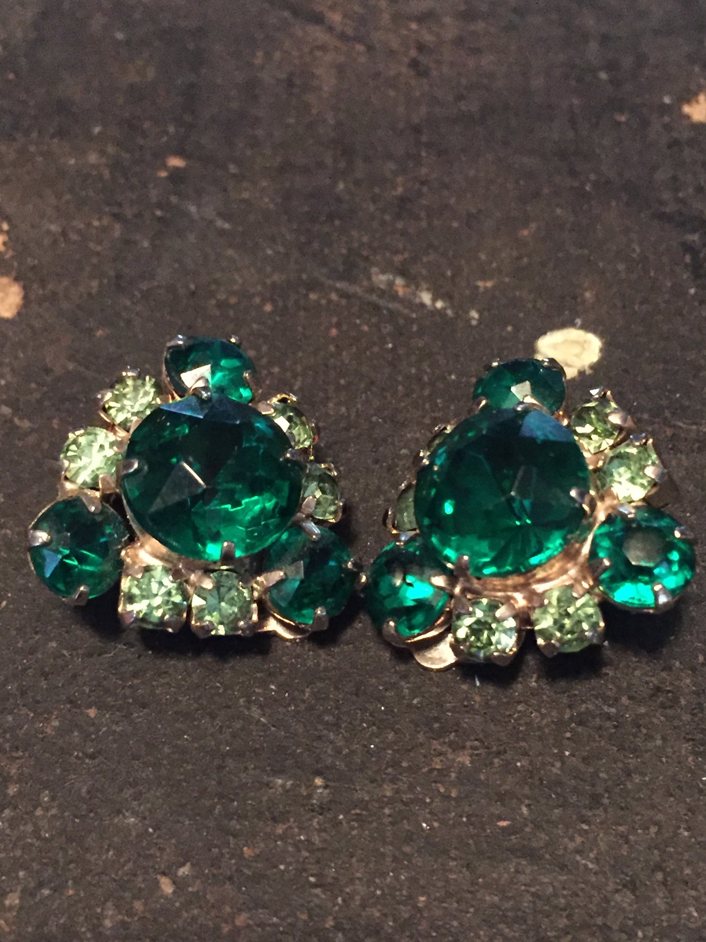 Emerald Green Rhinestone Triangle Cluster Earrings Vintage 1950s