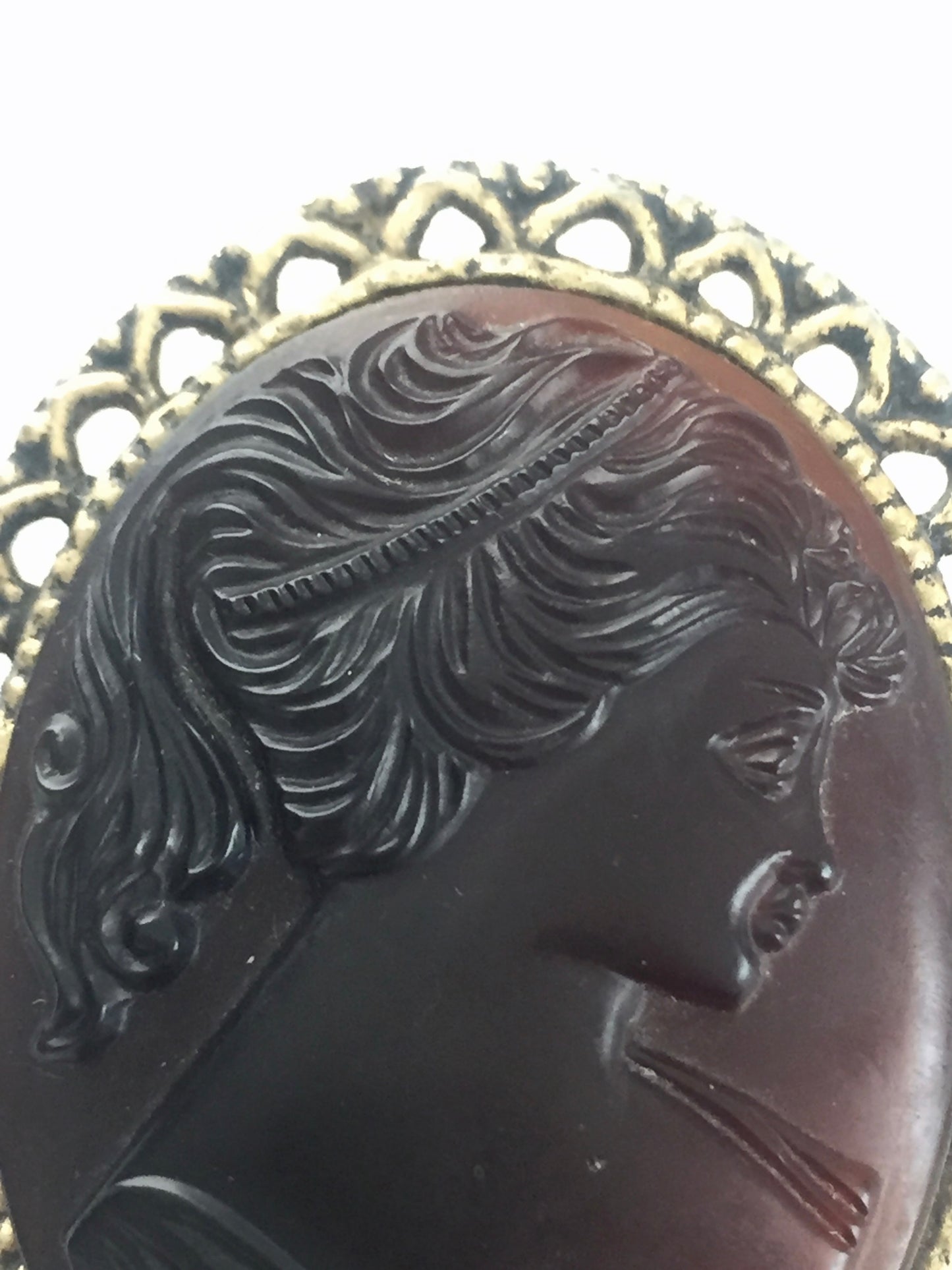 Vintage Glass Cameo Brooch