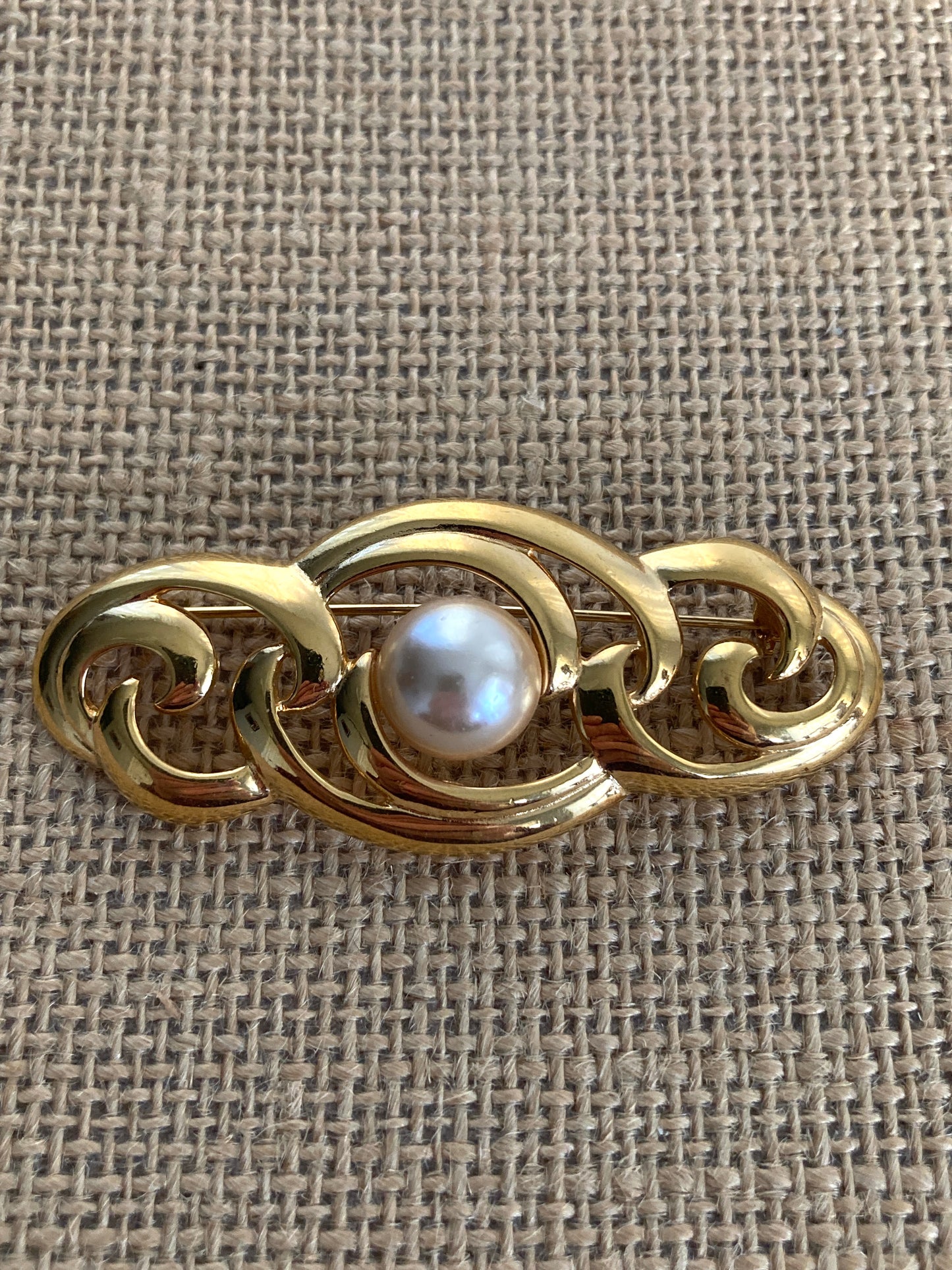 Napier Goldtone Brooch w/ Center Pearl