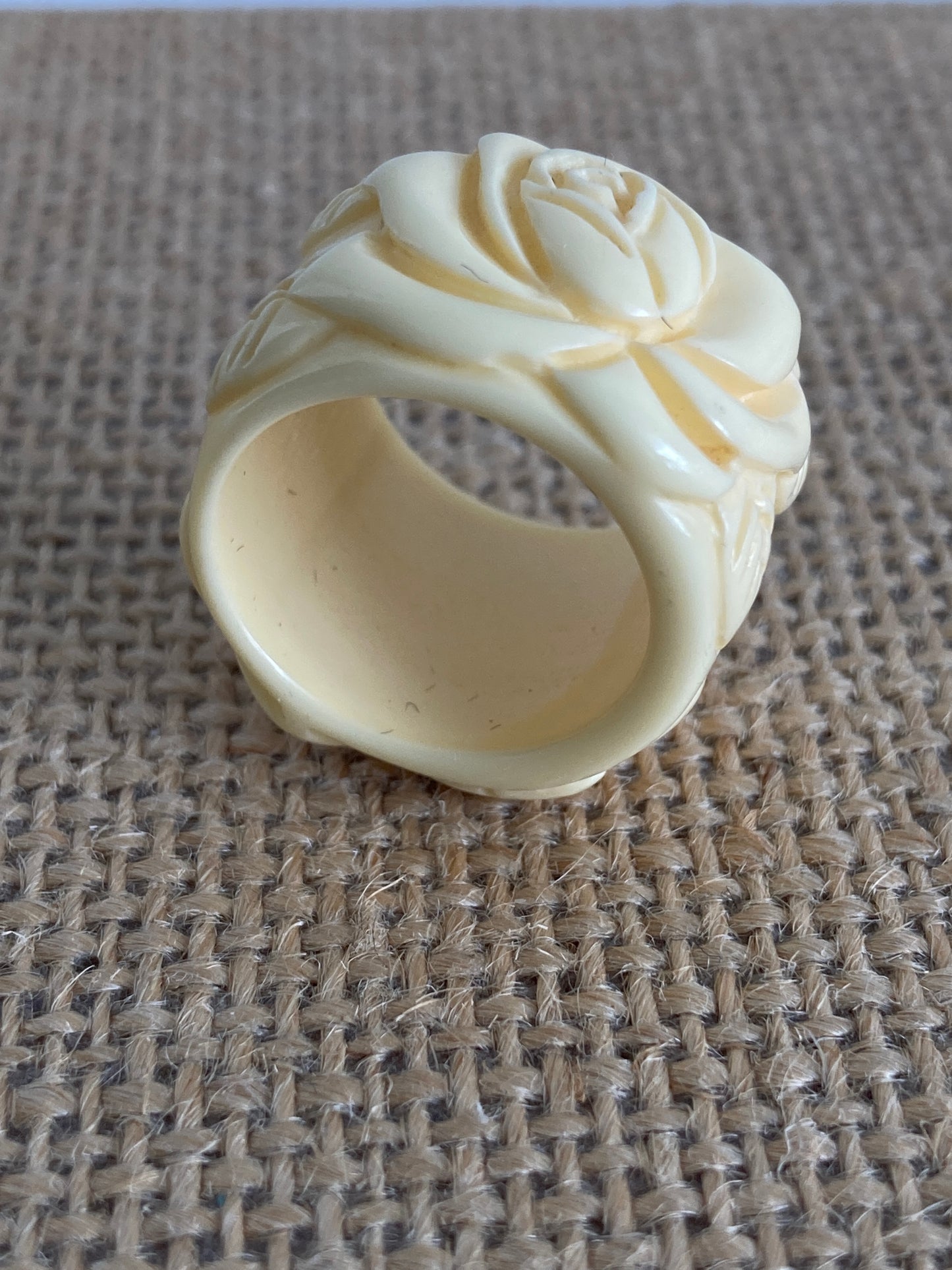 Wide Band Molded Roses Lucite Ring