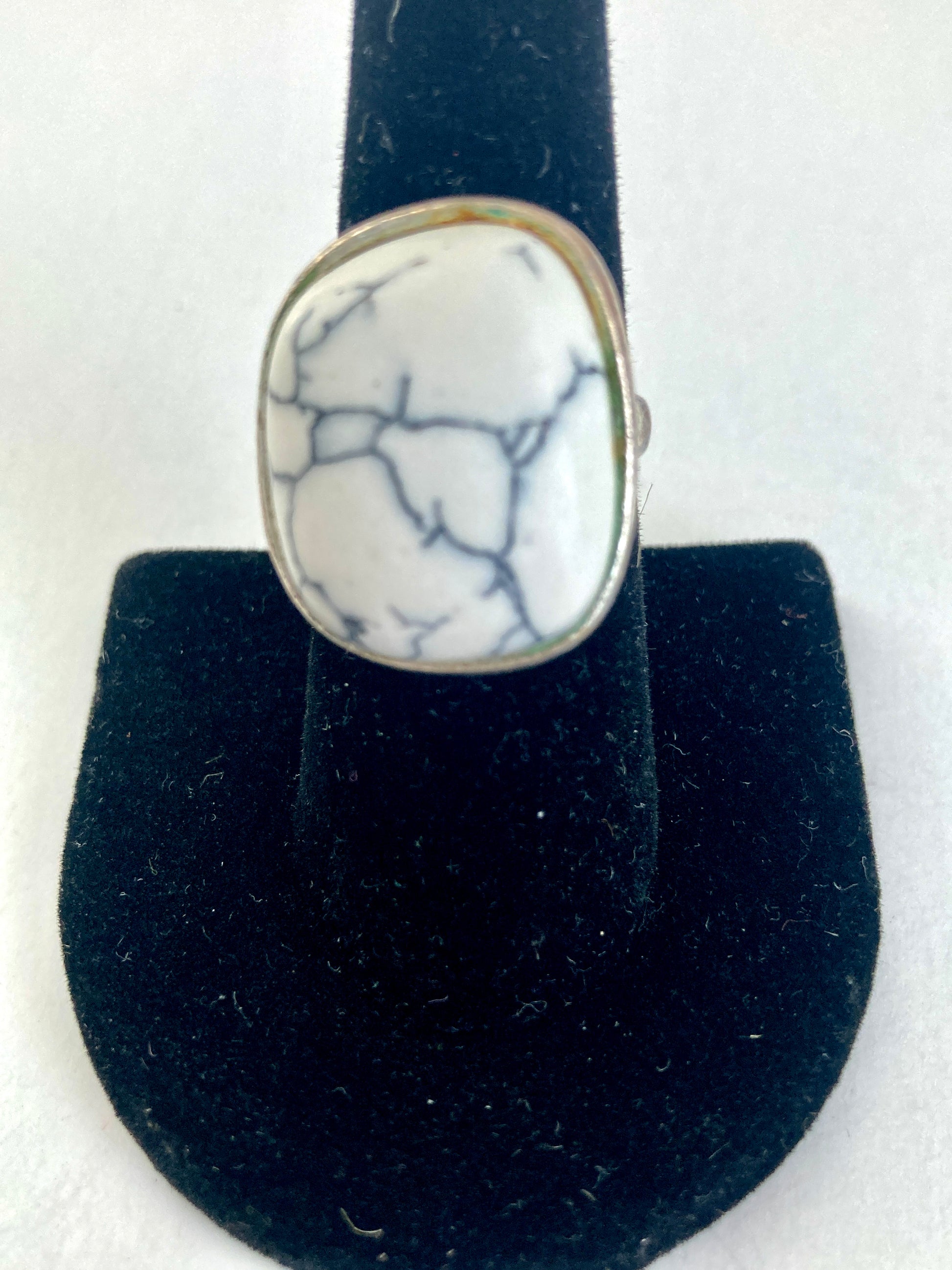 Chunky Howlite Cabochon Ring